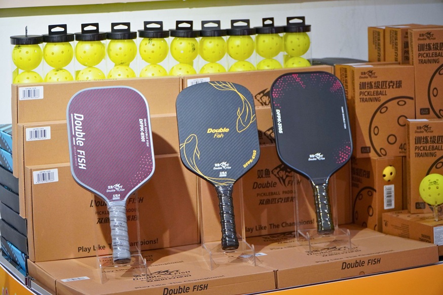 ダブルフィッシュが高島屋に登場！夏のスポーツ用品のお買い得品を探せ！